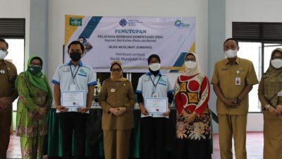 Bupati Jombang Saat Menghadiri Penutupan BPK Kejuruan Seni Kuliner di BLKK Muslimat NU Jombang