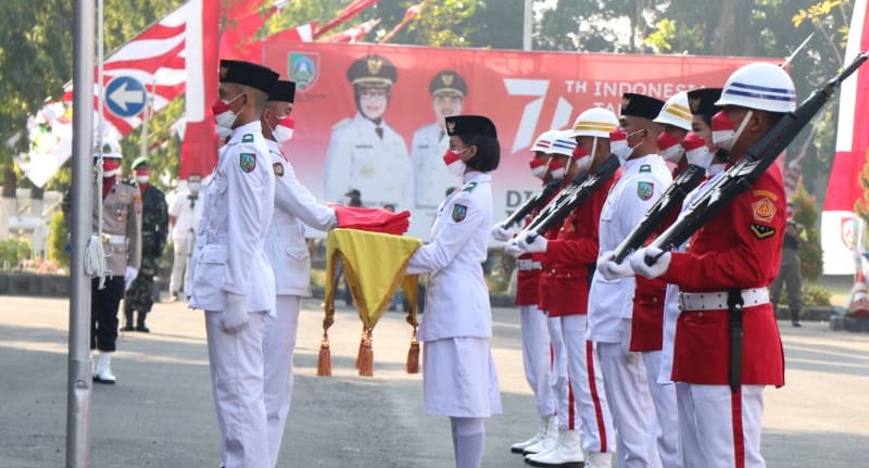 Pasukan Pengibar Bendera Upacara HUT kemerdekaan RI ke-76 Kabupaten Jombang