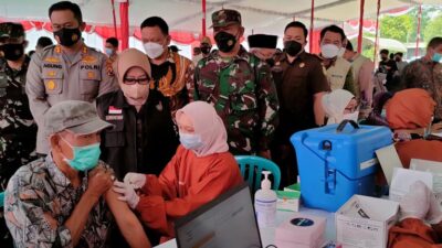 Kegiatan Vaksinasi Masal dalam Peringatan 111 Tahun pemerintahan Kabupaten Jombang