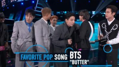 Cetak Sejarah, BTS Menangkan Artist of The Year dalam American Music Awards 2021