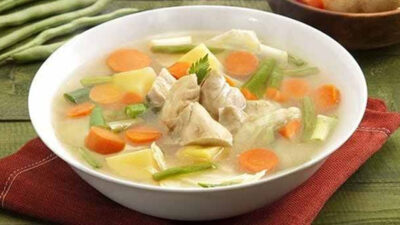 Sup Ayam Bening source: Resep Istimewa