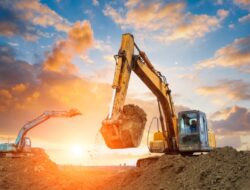 Berminat Jadi Operator Excavator? Simak Dulu Gajinya Disini!