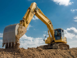 Gaji Operator Excavator Tinggi? Yuk Intip Berapa Gaji Operator Excavator dan Apa Tugasnya