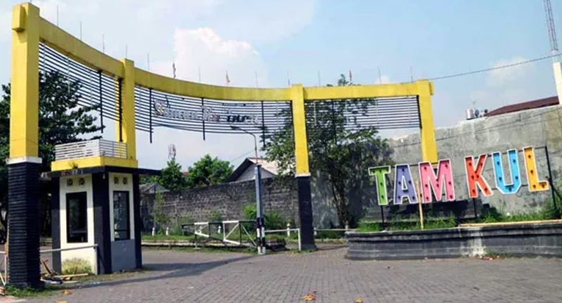 Taman Kuliner Condong Catur