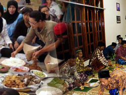 Menyambut Ramadhan 2022 Berikut Ini Tradisi Unik Masyarakat Indonesia